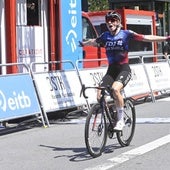 Demi Vollering sale del escondite y gana su tercera Itzulia Women