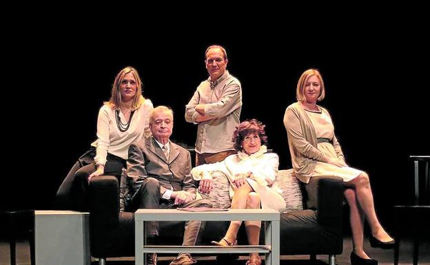 Estrenaron 'Una comedia española' de Yasmina Reza, y versión de Fernando G. Grande, en diciembre de 2015 en el Principal de Donostia.