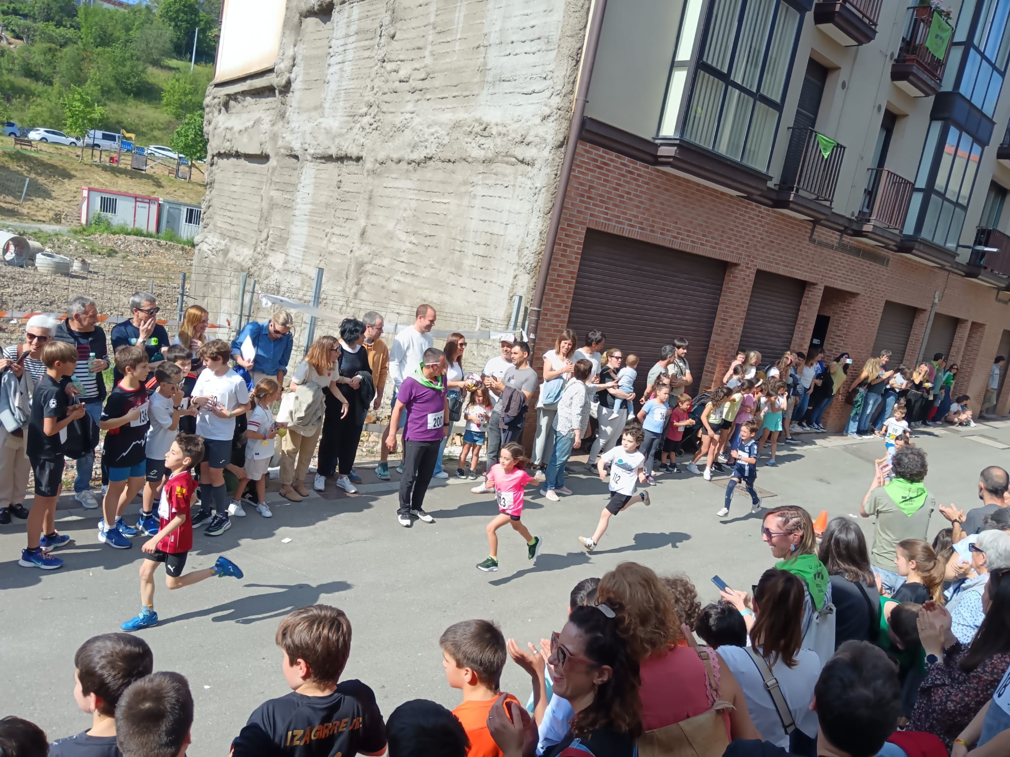 Festa giro zoragarria Eitzan