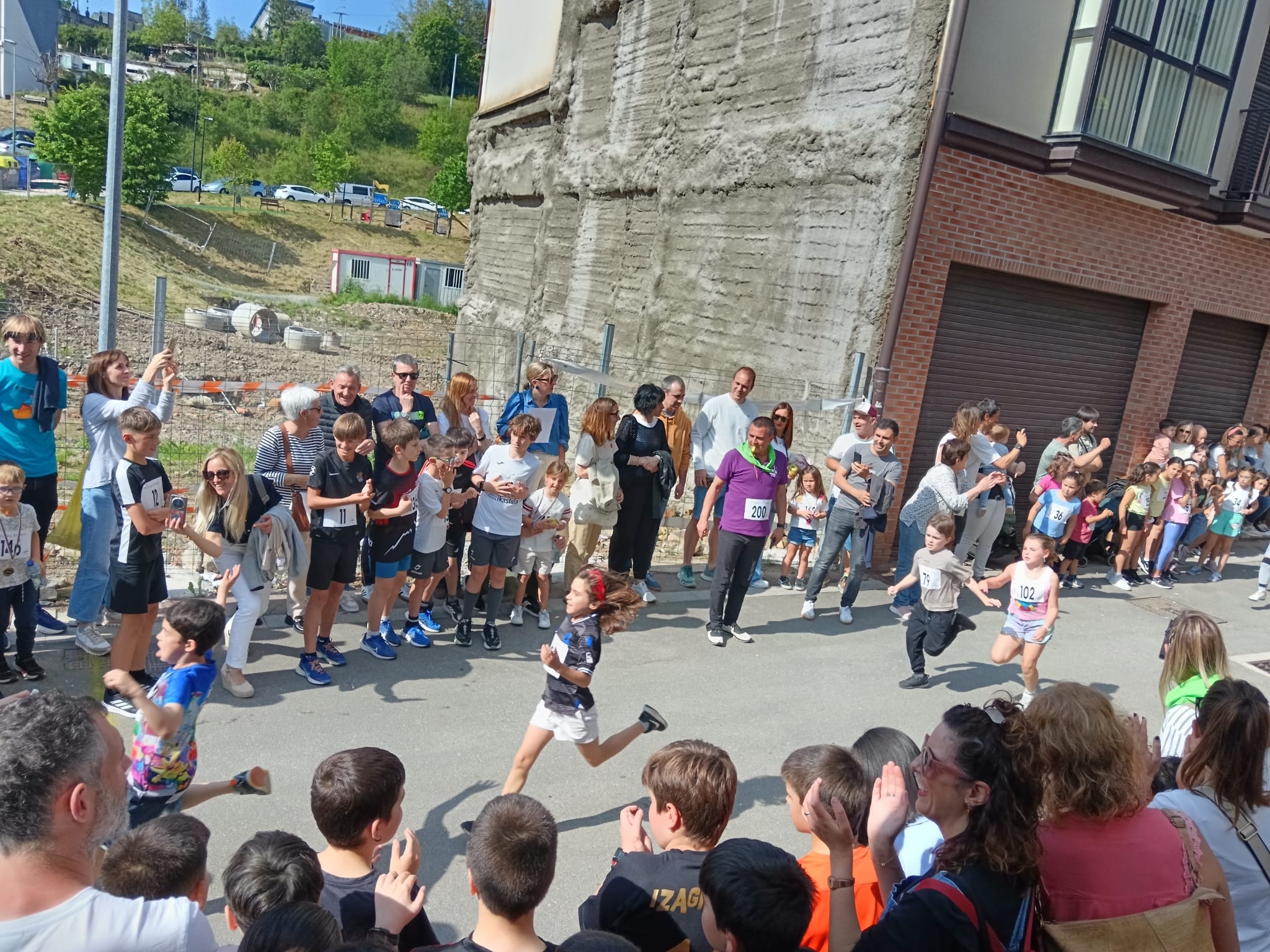 Festa giro zoragarria Eitzan
