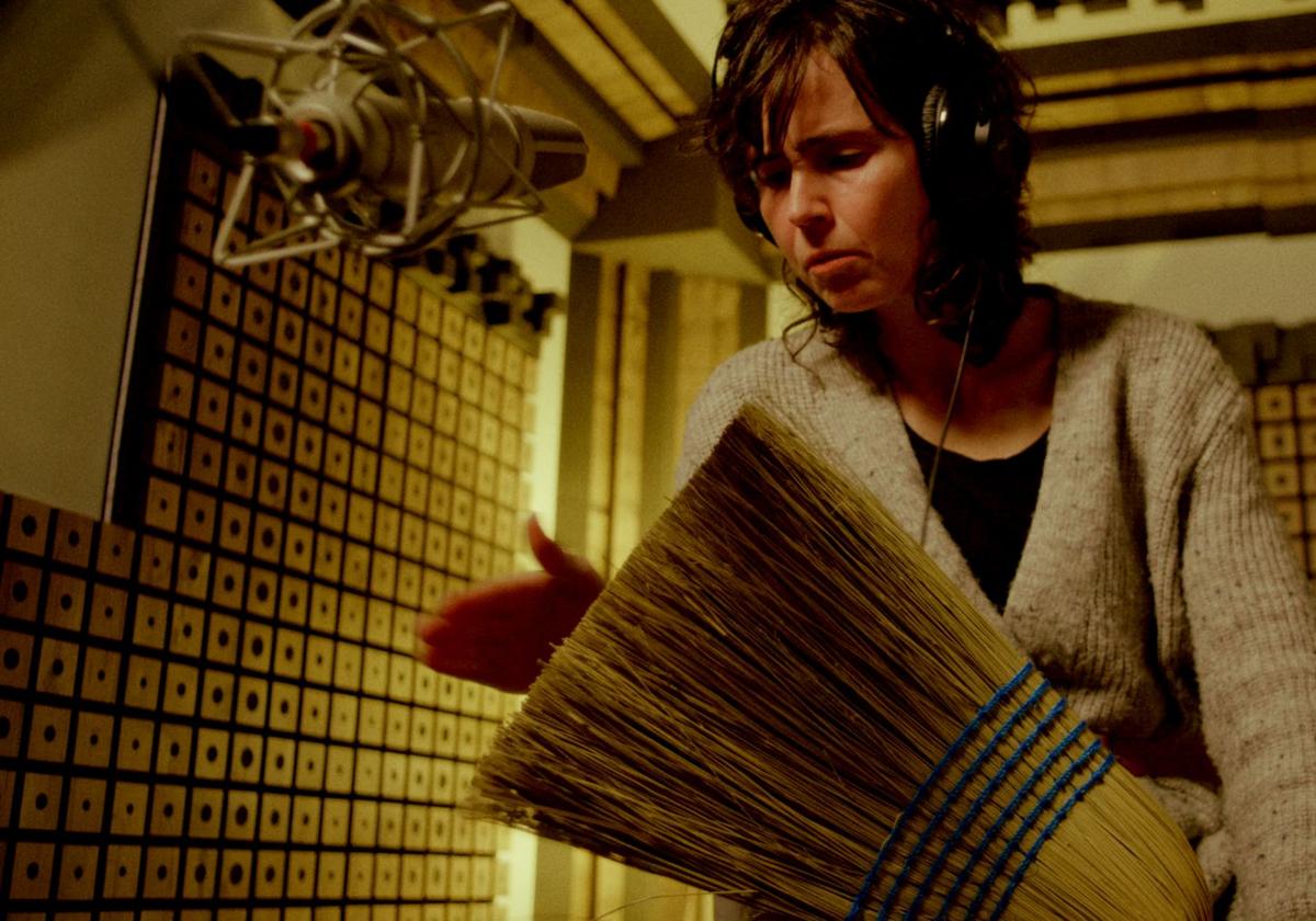Maite Larburu, estudioan.
