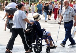 Hay más de dos personas mayores de 65 años por cada una menor de 15 años en Donostia.