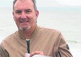 Jon Maia kartelarekin.