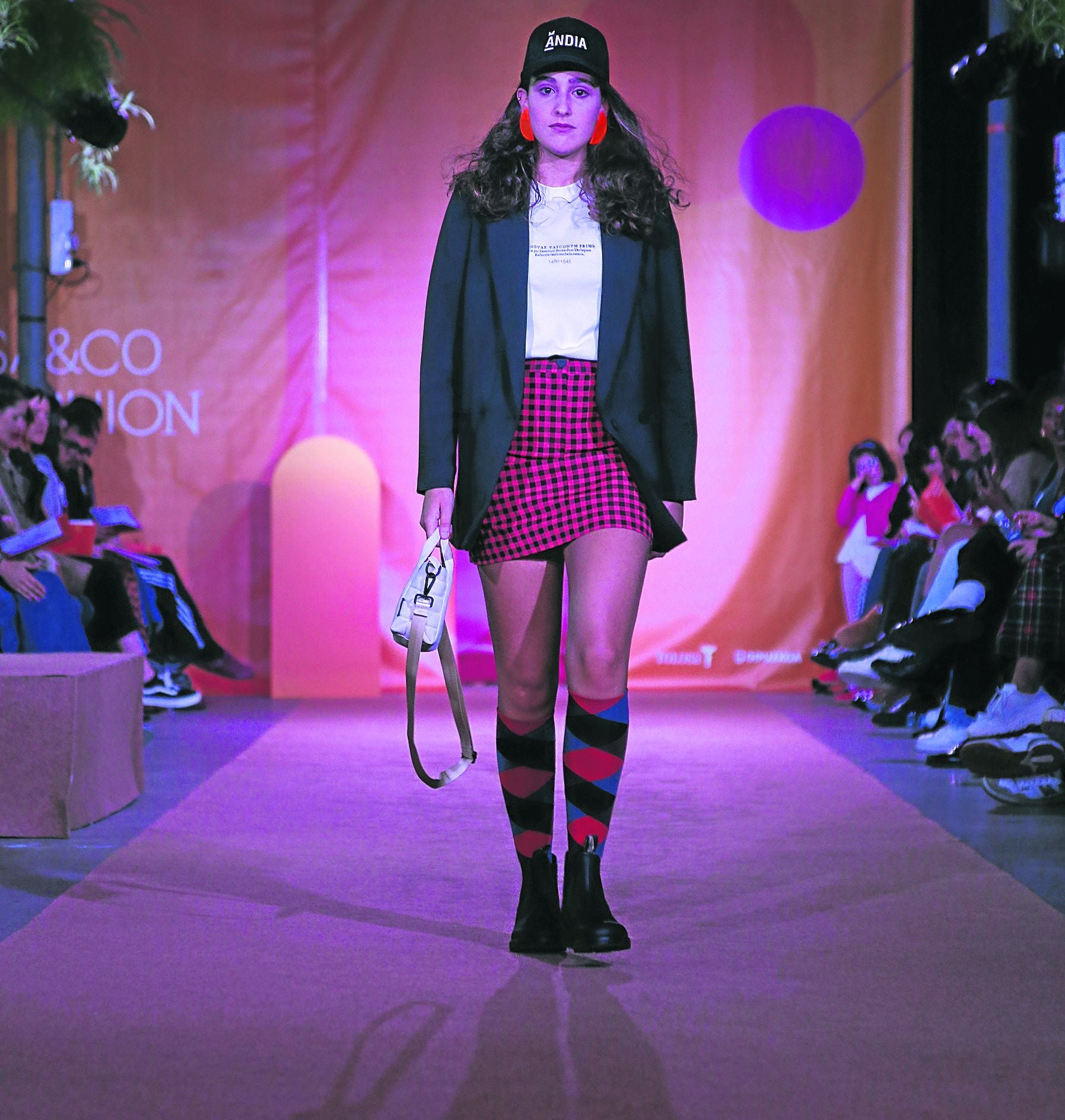 'Fashion show', la fiesta que pretende dar visibilidad al comercio de Tolosa