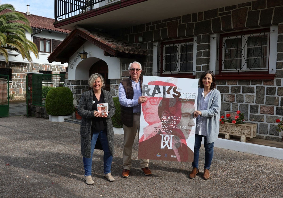 Rikardo Arregi kazetaritza sariaren aurtengo deialdia martxan da, 9.000 eurokoko bi sarirekin