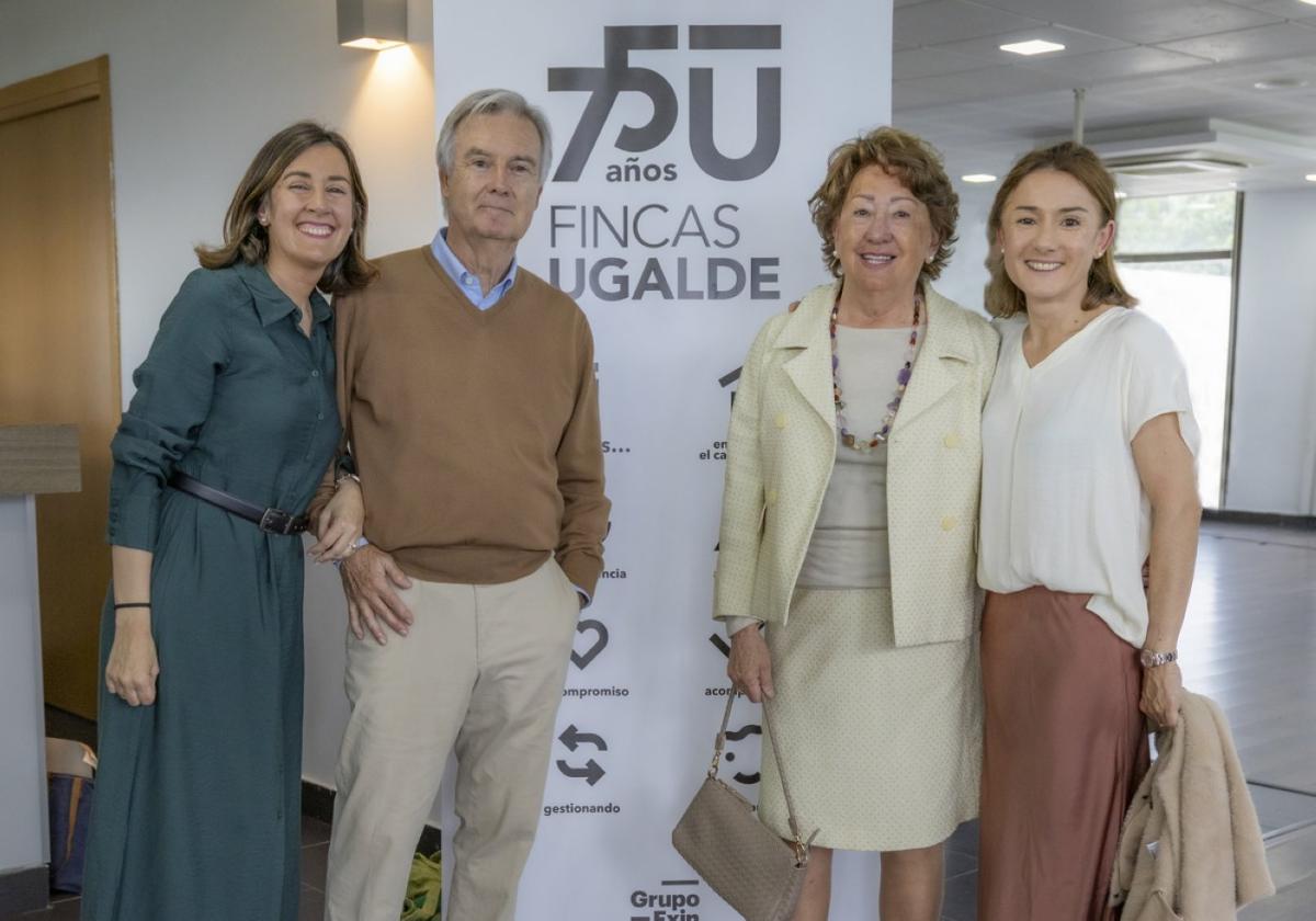 Los responsables de Fincas Ugalde, celebrando el 75 aniversario de la empresa.