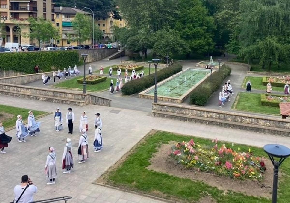 Barrena parketik abiatuko da Ordiziako Zortzikoa eta alde zaharreko hainbat lekutan egingo dituzte geldialdiak.
