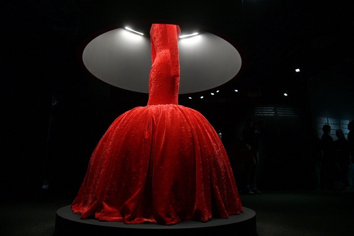 Exposición &#039;La sutileza de un diálogo&#039; en Balenciaga