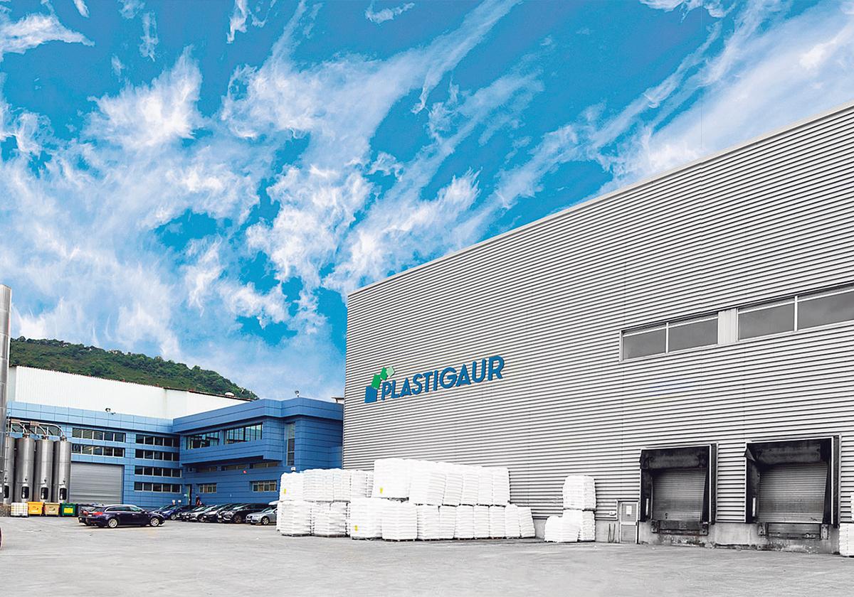 Las instalaciones de Plastigaur se han ido adaptando a los objetivos de sostenibilidad marcados por la empresa