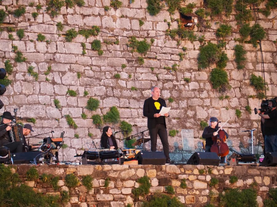 El canto del pueblo de Jon Maia en Itzurun