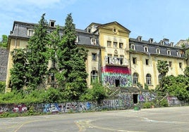El edificio abandonado de Martutene fue un antiguo colegio de los Agustinos y lleva abandonado desde 2003.