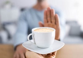 La tendencia de añadir sal al café: ¿mejora el sabor o enmascara su calidad?