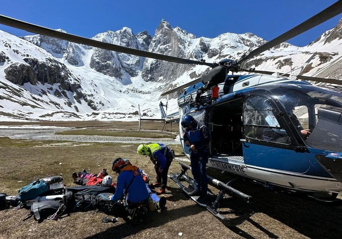 Milagroso rescate: dos montañeros vascos sobreviven a una caída de 600 metros en el Pirineo francés