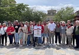 Representantes municipales y de entidades y asociaciones locales, en la presentación de la programación de fiestas de este año.