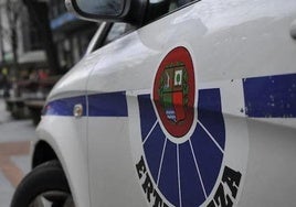 Imagen de un coche patrulla de la Ertzaintza.
