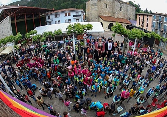 Gaur arratsaldean emango diete hasiera legorretarrek aurtengo Azintzio jaiei txupinazoaren eskutik.