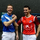 Artola y Altuna III, en la elección de material para la final ayer en el Bizkaia de Bilbao.