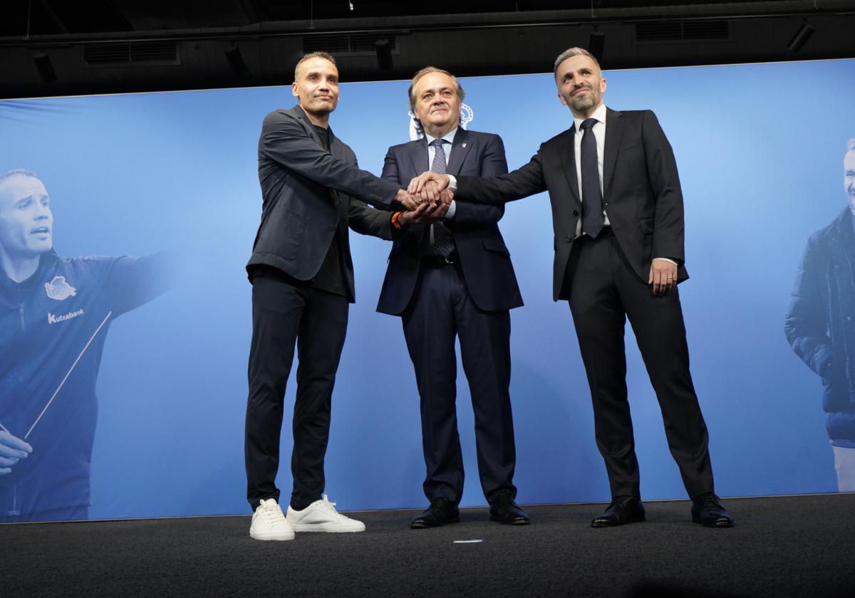 Sonrisas y complicidad en la presentación de Sergio y Bretos