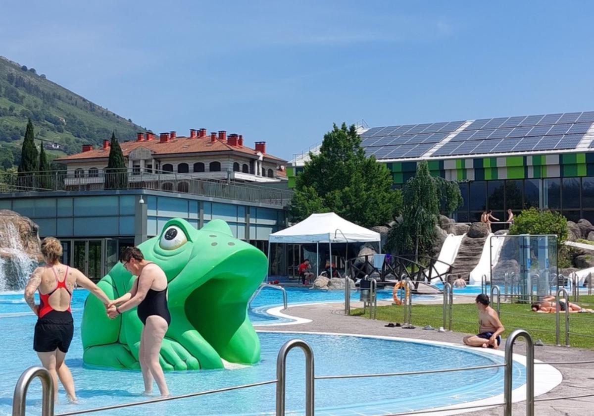 La temporada de las piscinas exteriores comenzará el 2 de junio