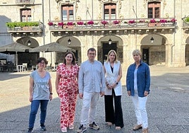 El grupo municipal del PNV durante la rueda de prensa ofrecida esta semana.