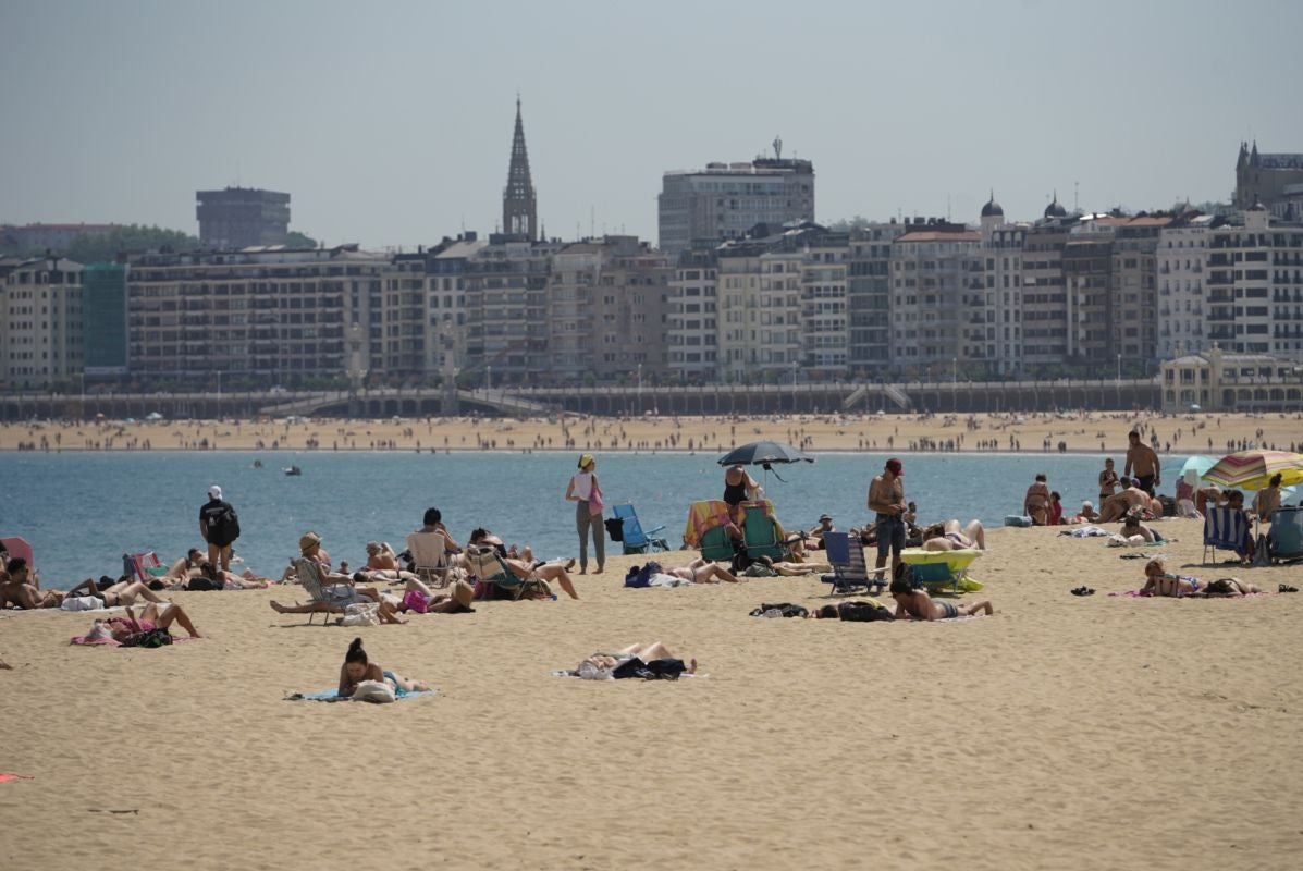 Los guipuzcoanos disfrutan del calor