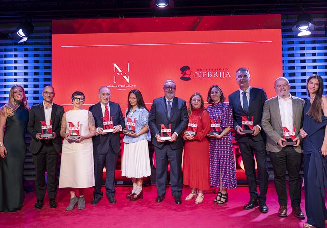 Foto de familia de todos los premiados