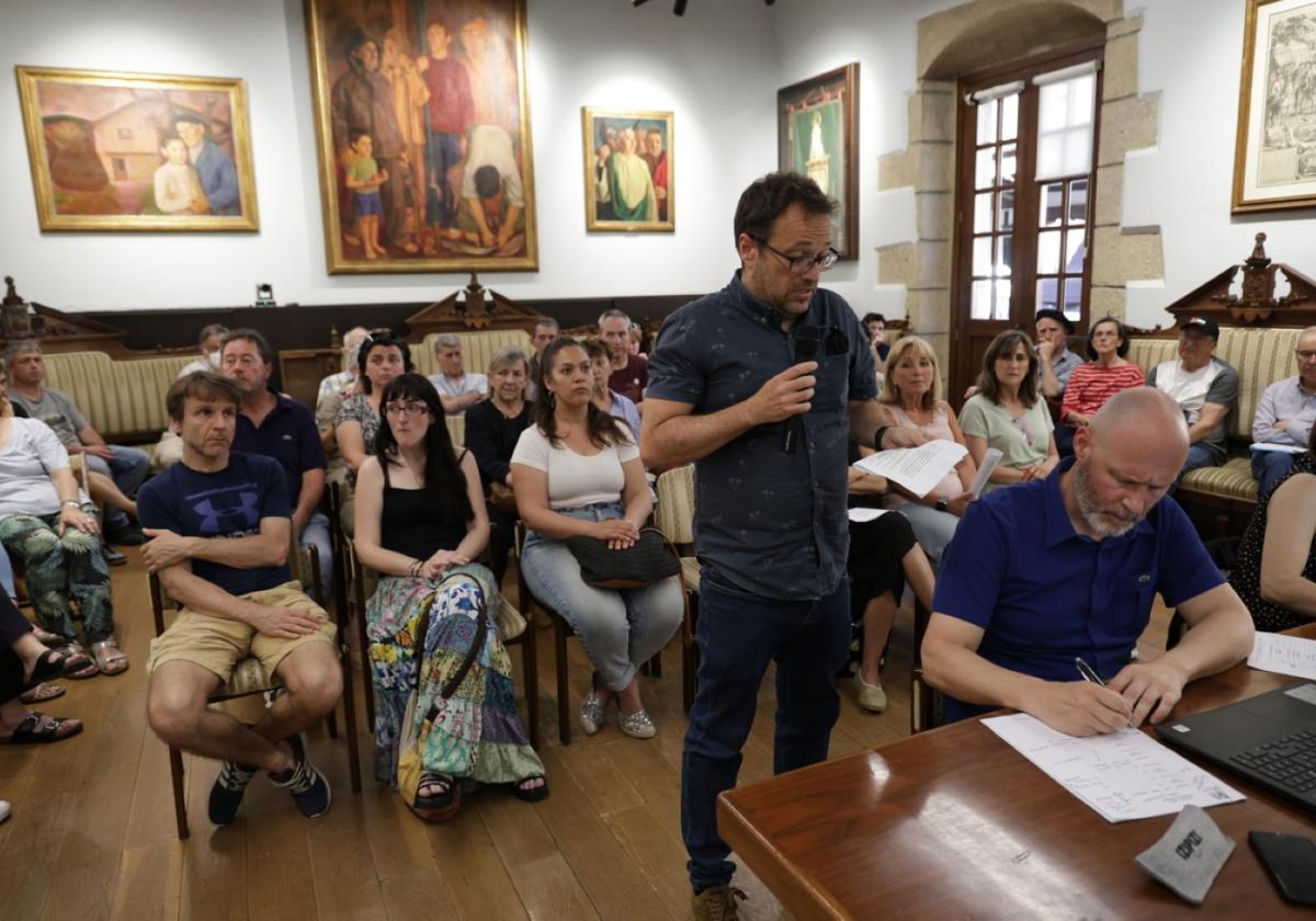 Las preocupaciones por la sanidad encontraron apoyo en el pleno municipal