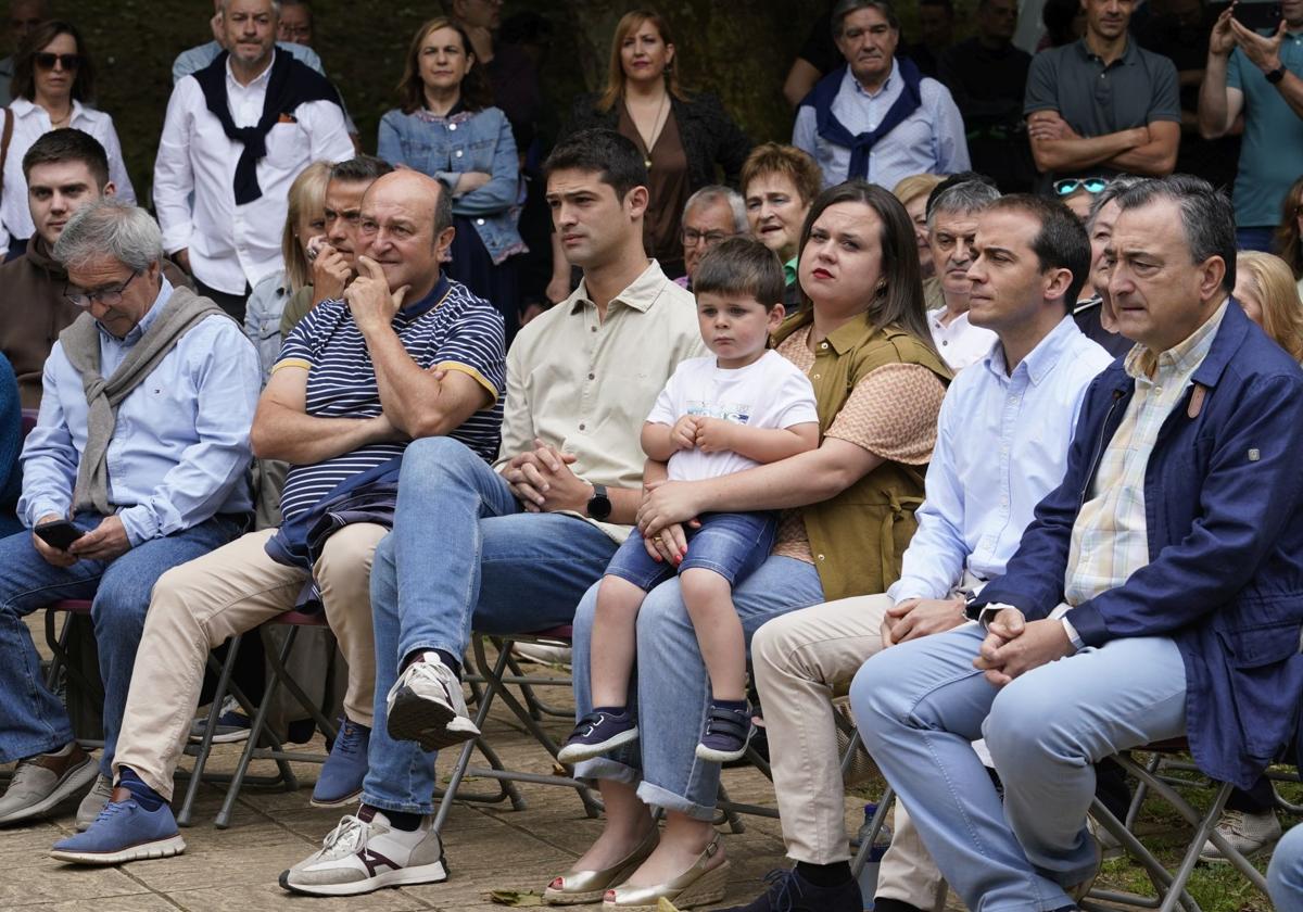Las imágenes del homenaje a Ortuzar
