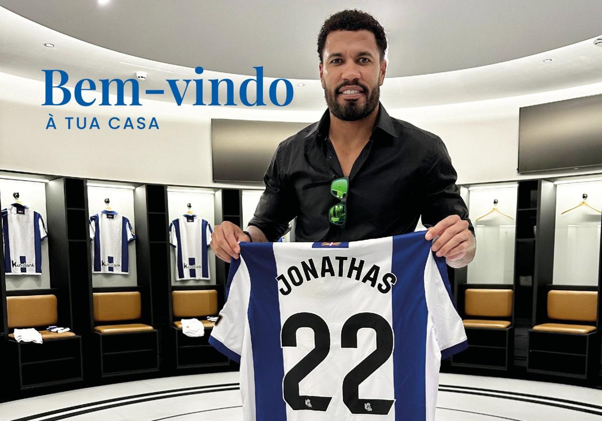 Jonathas durante su visita al que fue su club hace casi diez años.