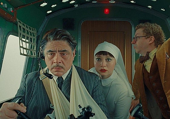 Crítica de 'La Trama fenicia': Liturgia en caja de zapatos