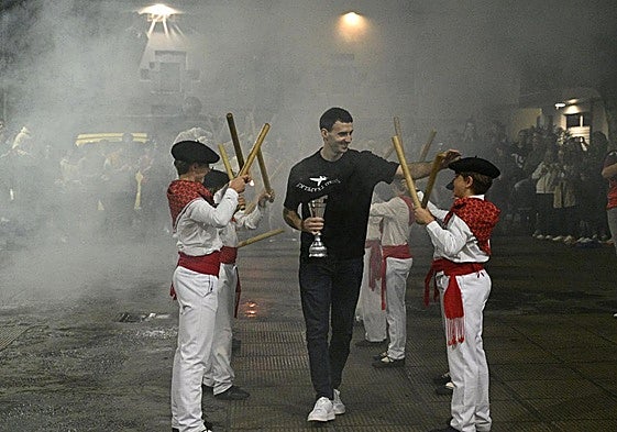 Recibimiento a Jokin Altuna en Amezketa