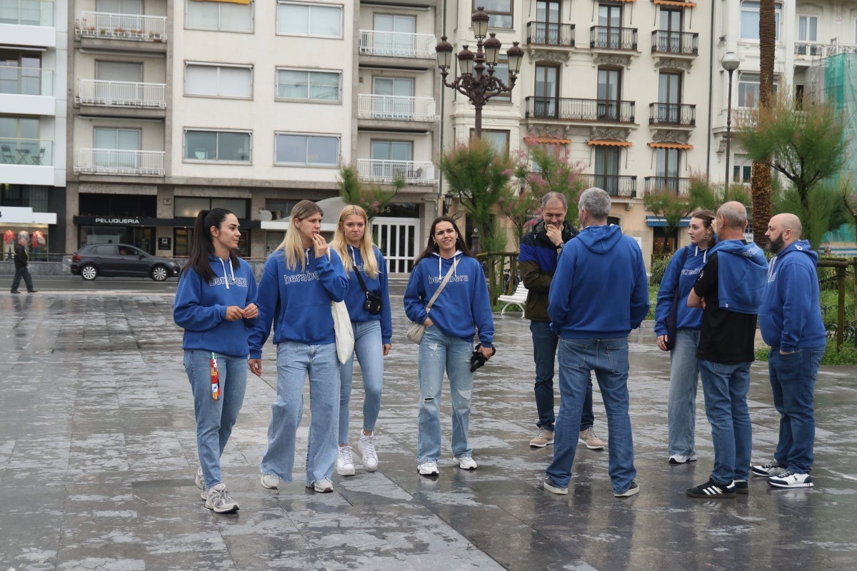 Recibimiento en Donostia a las campeonas