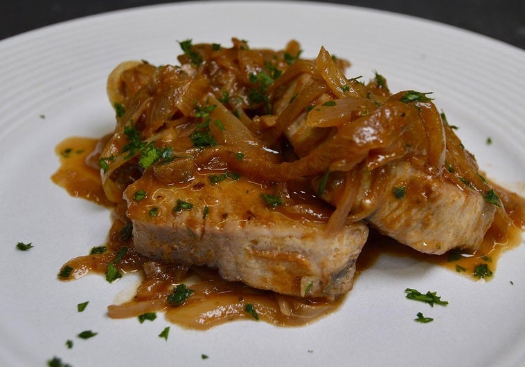Receta de bonito encebollado