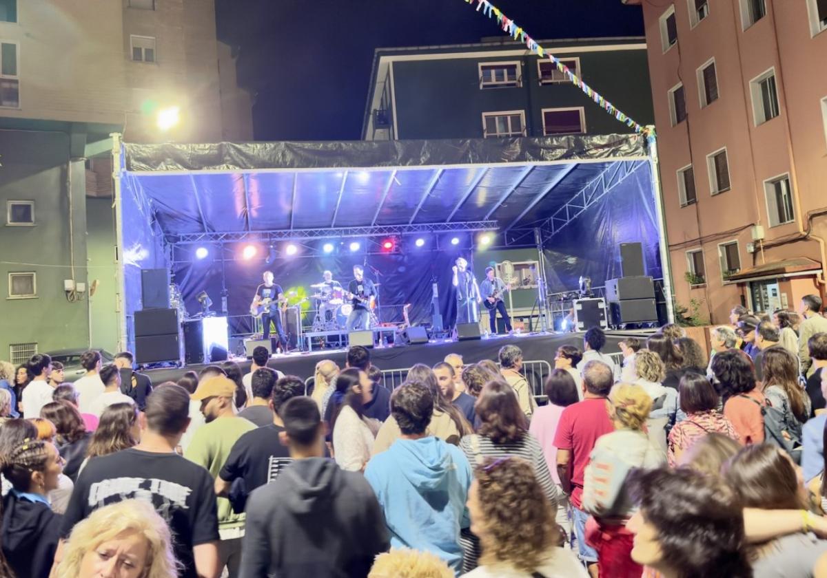 Éxito rotundo en las fiestas de Urki con música, participación y gran ambiente