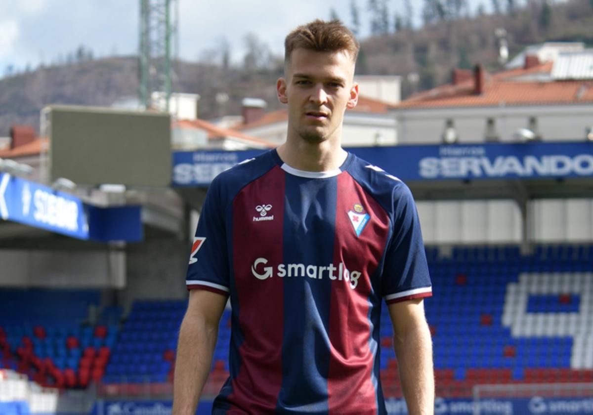 Arnau Comas, Ivan Gil, Pascual y Álex Domínguez se despiden del Eibar