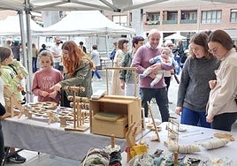 Dantzari txikiak, herri kirol jaialdia eta eskulanak 2025eko jaiei amaiera emateko.