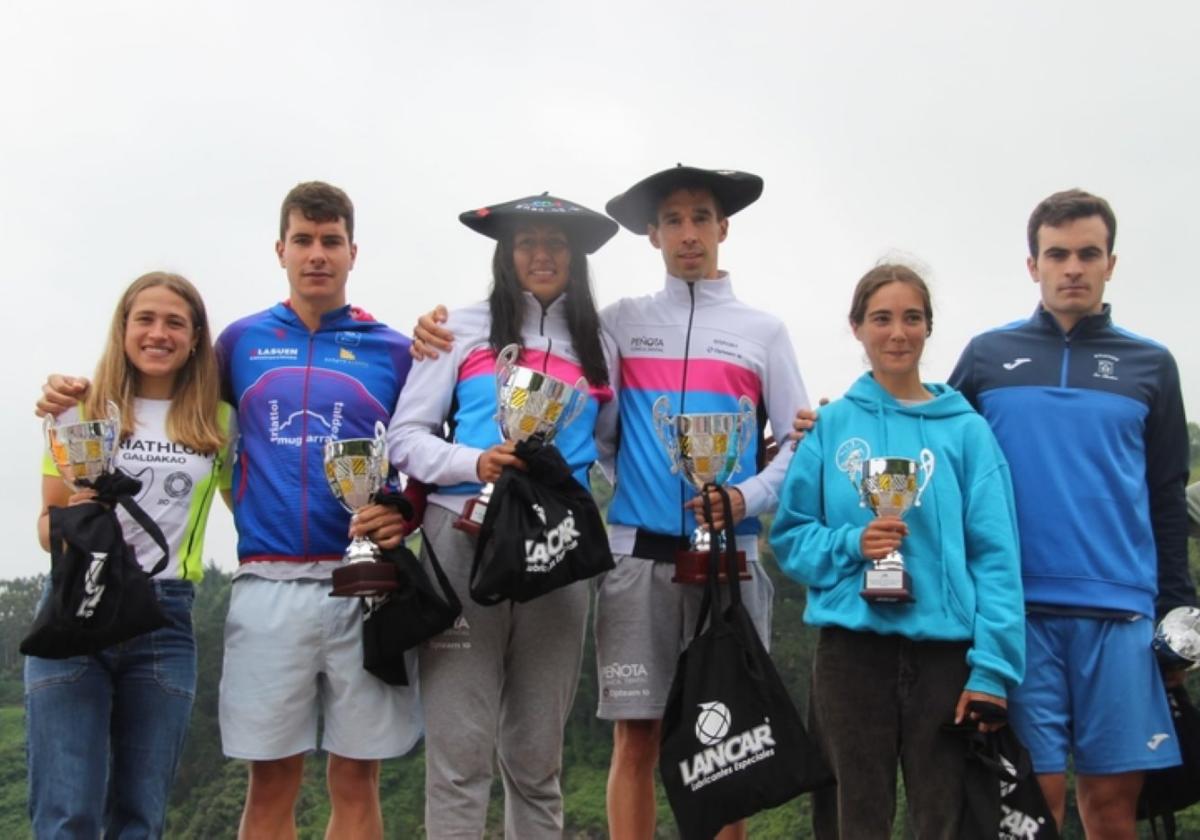 Joanes Goitisolo y Cecilia Ramírez logran la victoria en el XI Triatlón de Mutriku