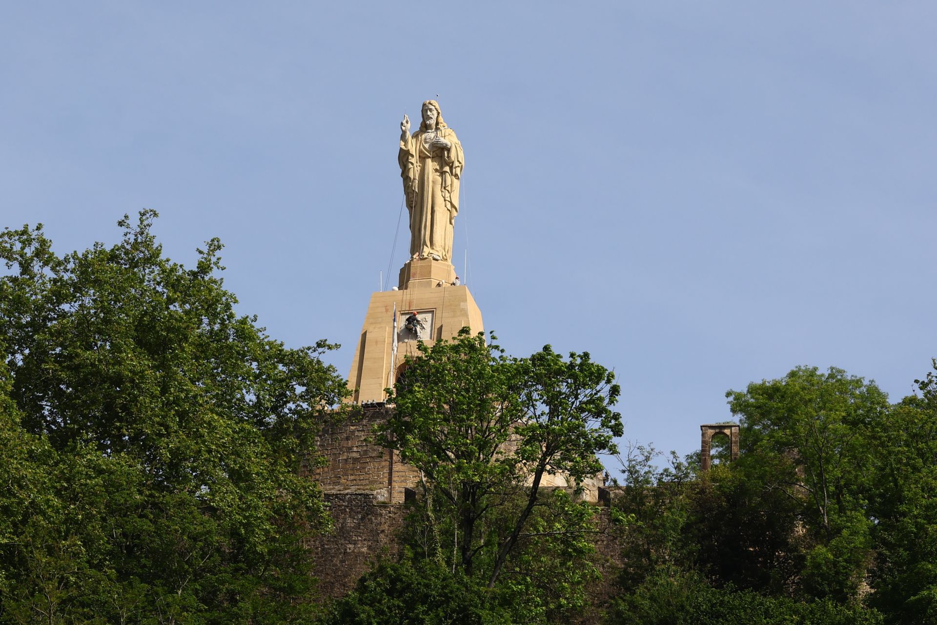El Consejo de Memoria Histórica cierra, sin votación, el debate sobre la estatua del Sagrado Corazón de Urgull