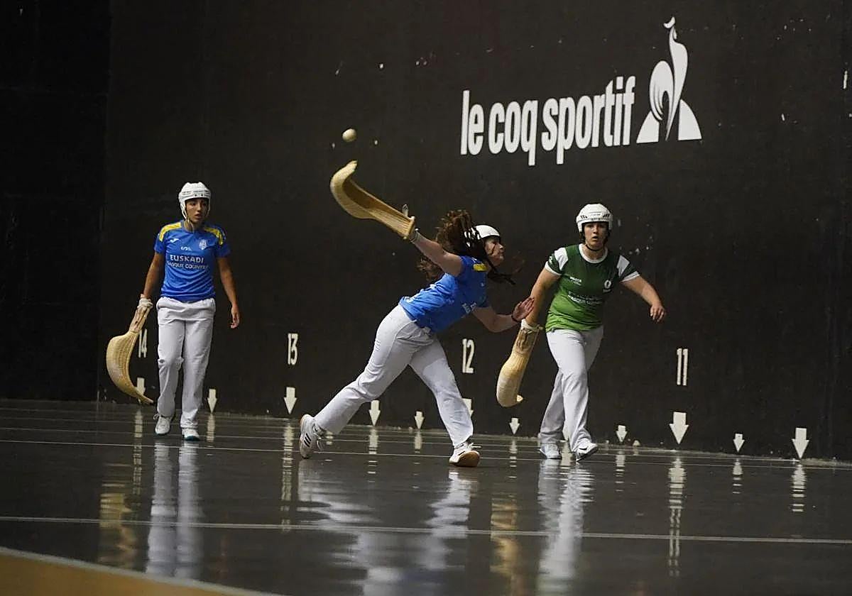 España vence a Euskadi en su primer partido oficial de pelota | El ...
