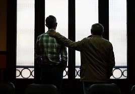 Luis y Jon (nombres ficticios) tienen una relación de padrino y ahijado en la que se ayudan «mutuamente» .