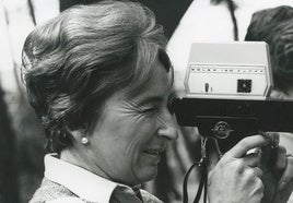 Pilar Belzunce en una de las imágenes familiares recogidas en la exposición.