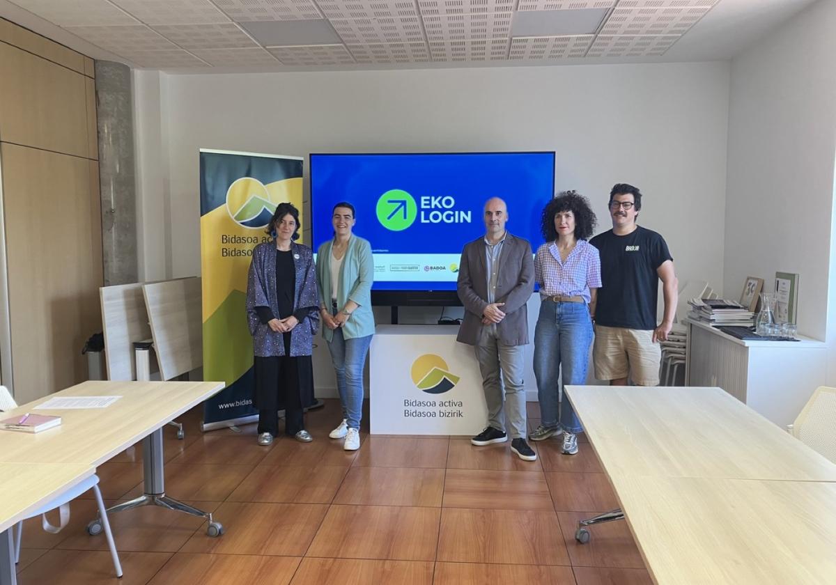 Urtizberea, Alzaga, Zubillaga, Fernández y Romero, en la presentación del proyecto Ekologin.