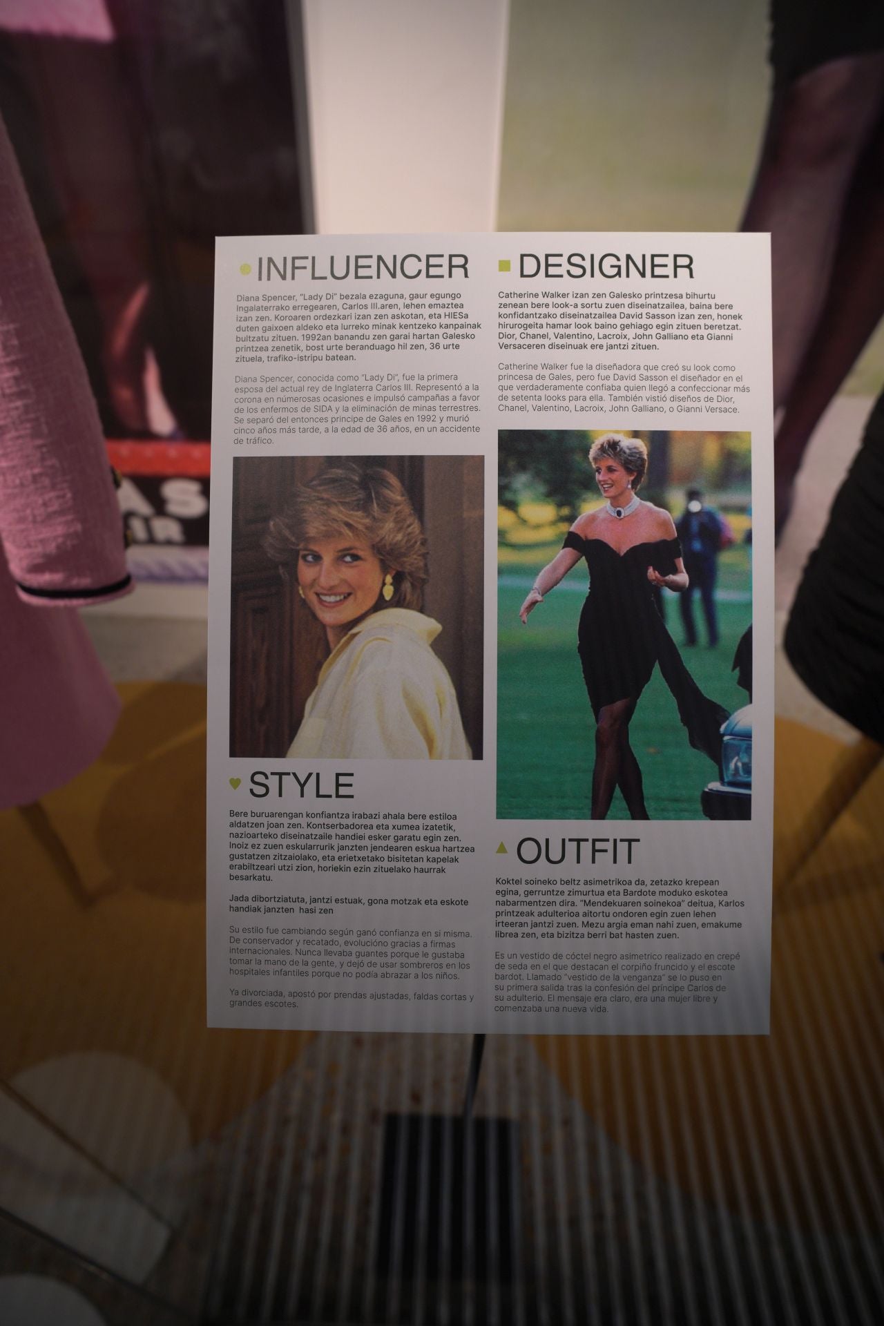 Las mejores imágenes de la exposición sobre &#039;influencers&#039; en Errenteria