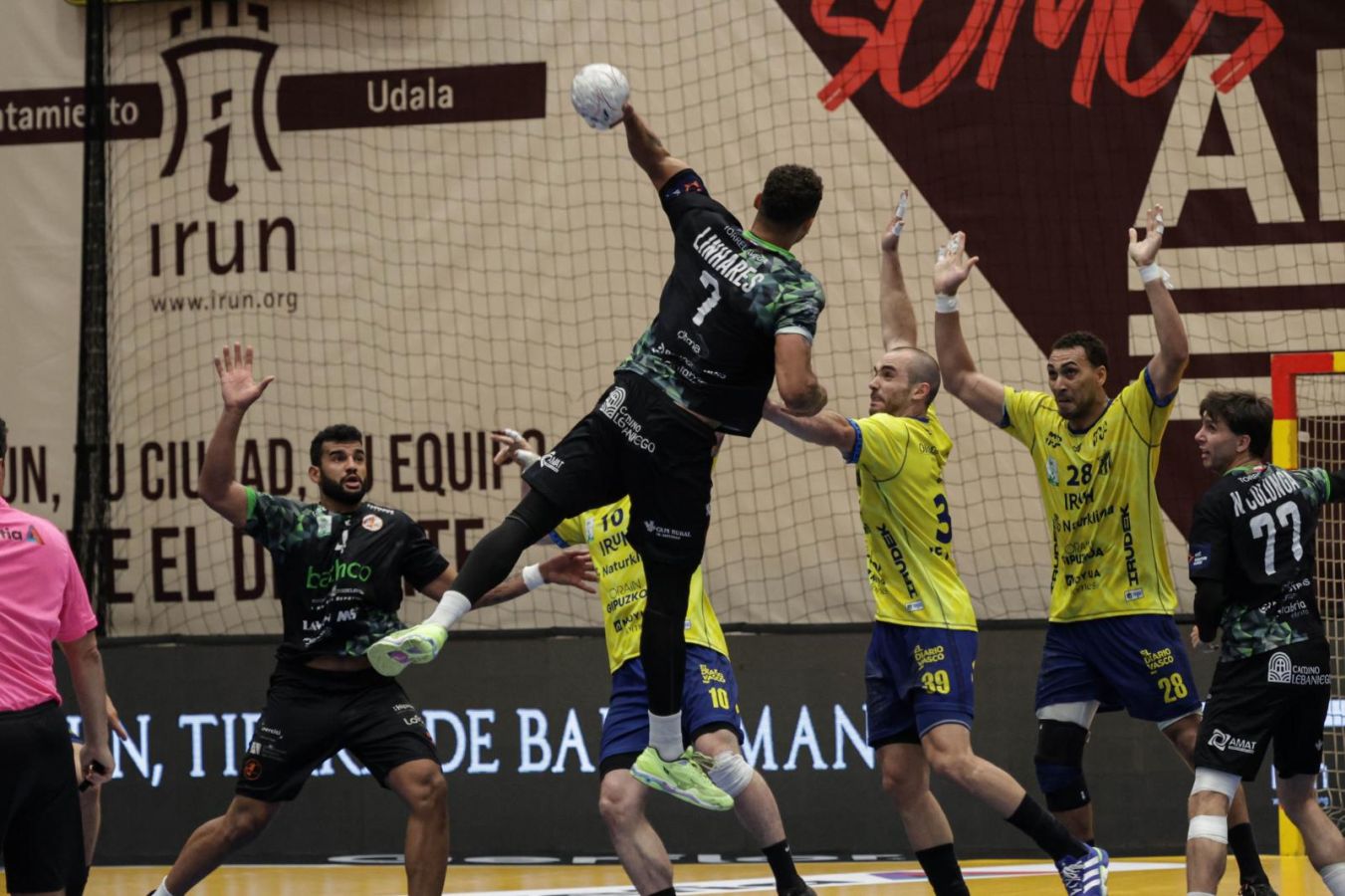 Bidasoa-Irun 31 - Torrelavega 28