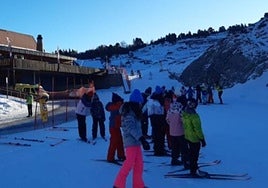 Escolares en la Campaña de Esquí o Semana Blanca.