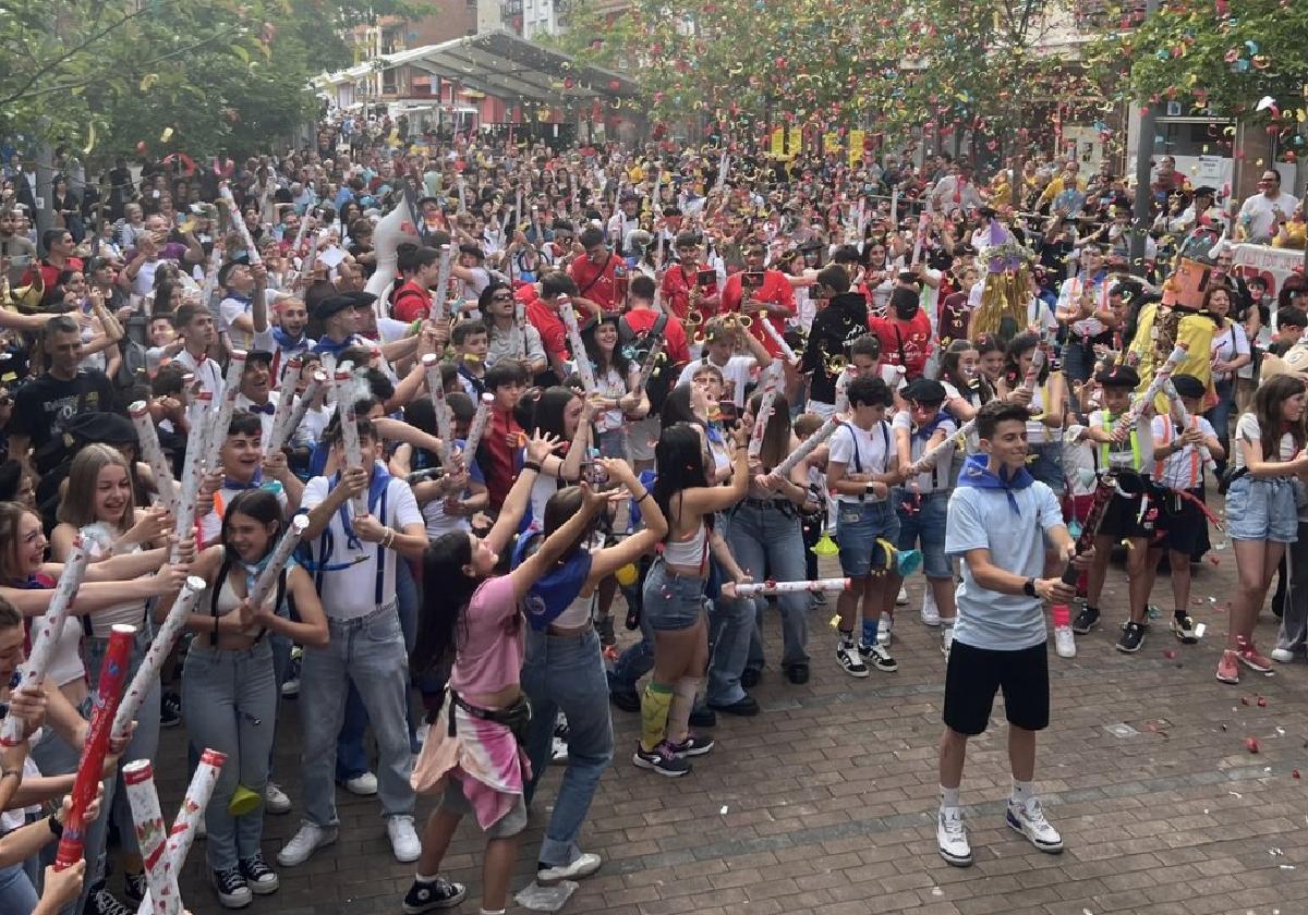 El campeón de campeones lanzó el txupinazo y comenzó el gran arranque festivo en Hegialde.