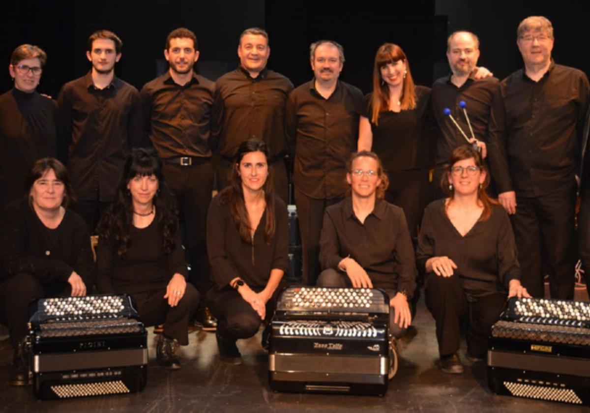 La Orquesta de Acordeones Illumbe ofrecerá un concierto esta tarde
