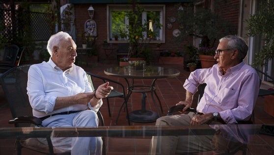 José Manuel García-Margallo yRamón Jáuregui, en un momentode su charla en la tarde del juevesde esta semana.