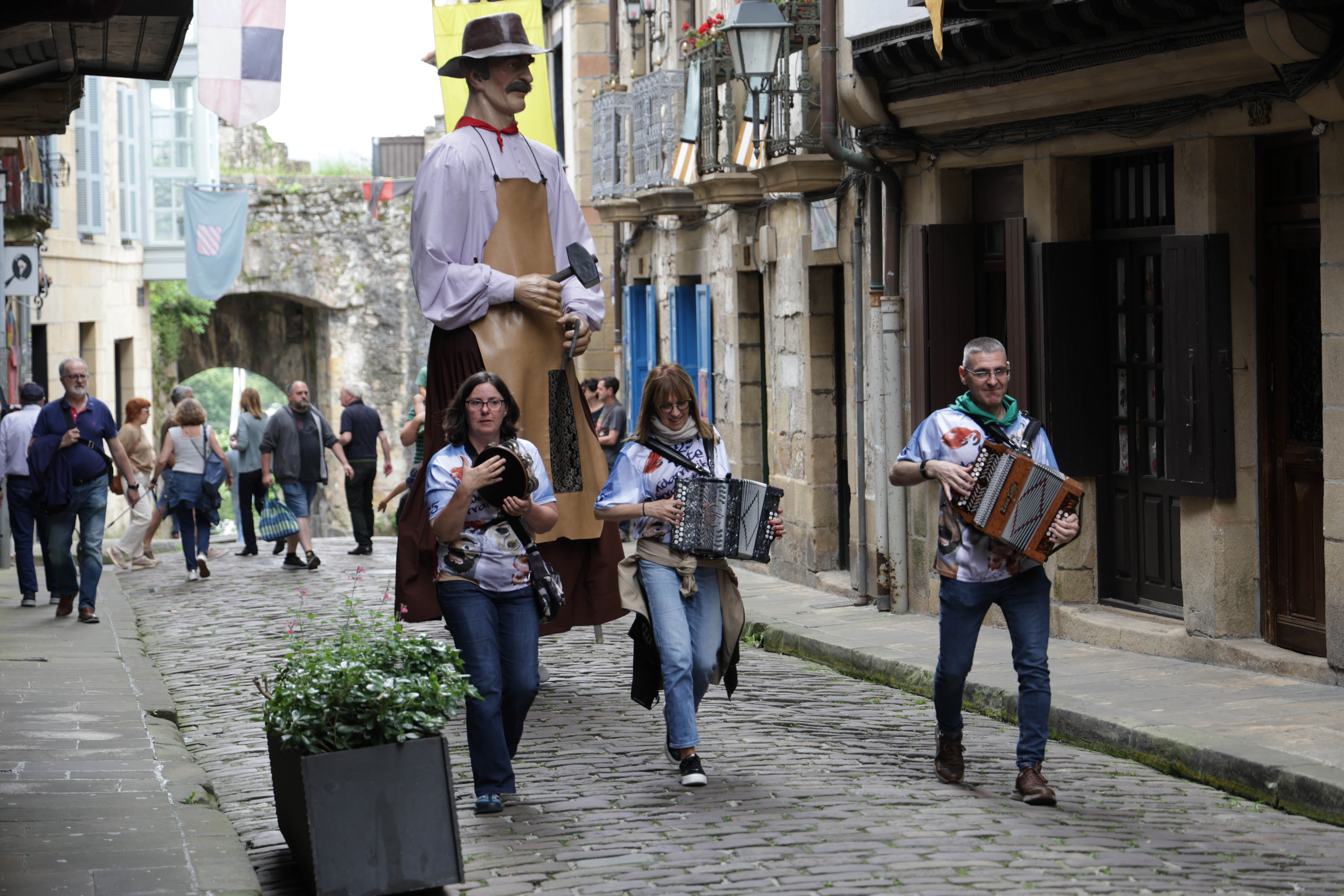 Hondarribia viaja al medievo