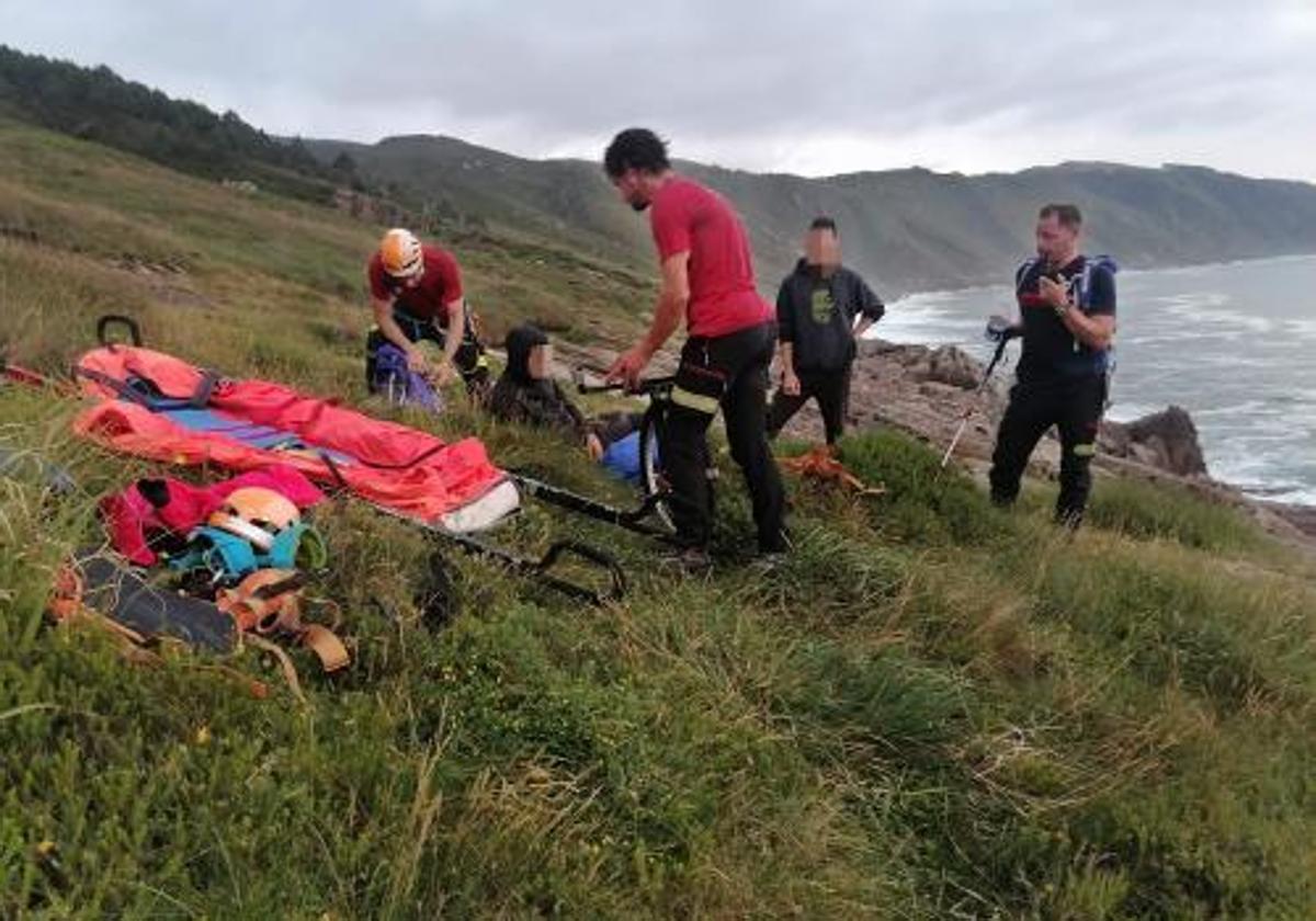 Rescatado un ciclista tras caerse en Jaizkibel
